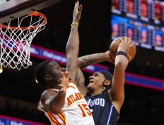 黑白体育-内马尔连续五场比赛得分超过突破纪录，老鹰挑战极限！的简单介绍