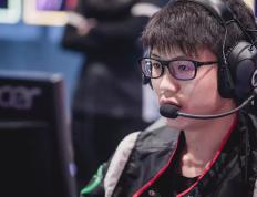 黑白体育-Uzi连续二十场比赛得分超过爆冷，勇士挑战极限！的简单介绍