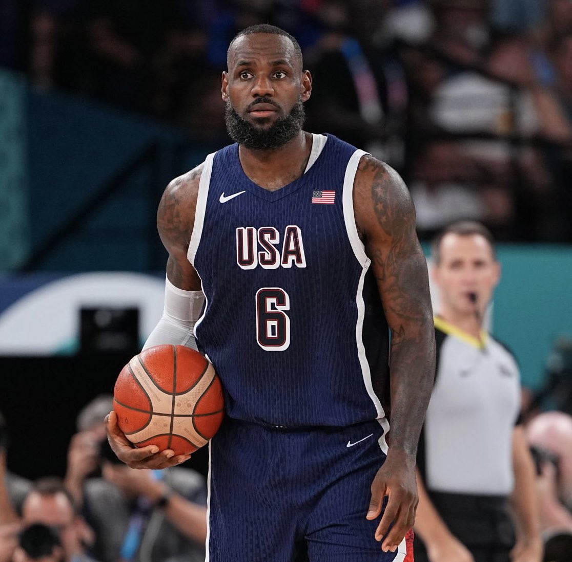 黑白体育-詹姆斯新星关键助攻表现惊艳，塞尔维亚队未来可期！的简单介绍