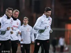 黑白体育- 莱万多夫斯基九分钟五球是哪场比赛 