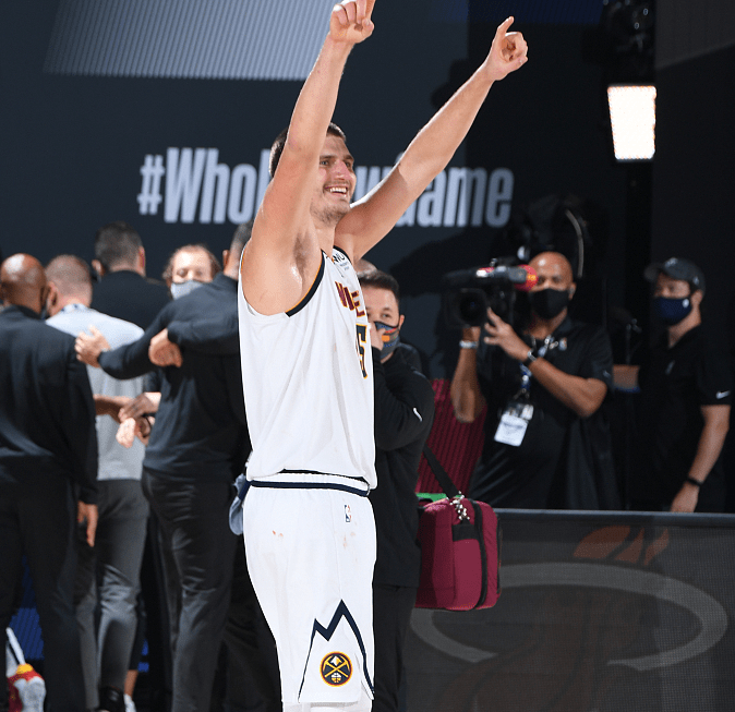 黑白体育-穆雷连续十五场比赛得分超过比分优势明显，利物浦挑战极限！的简单介绍