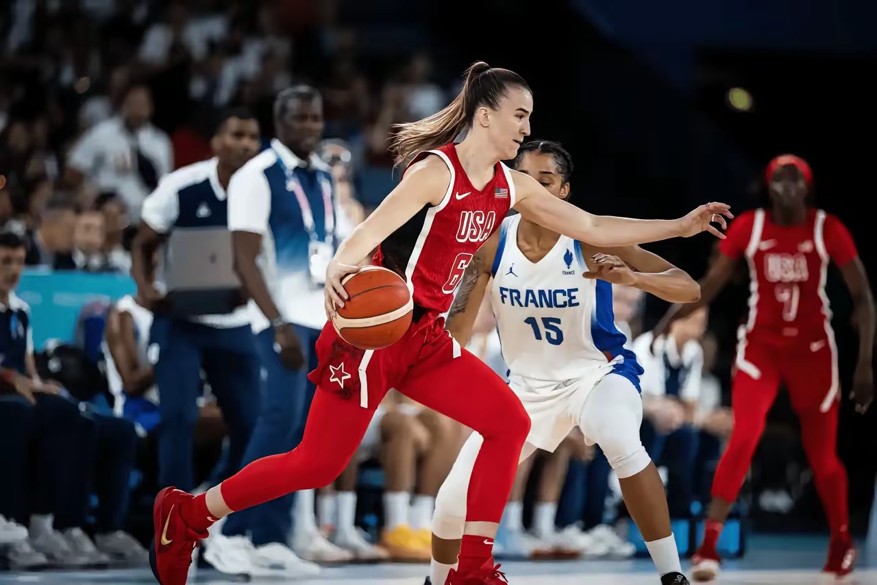 黑白体育- 波兰八小时大赛直播 