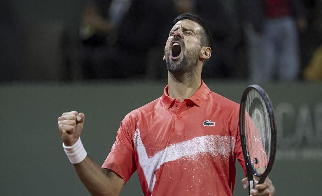 黑白体育-关于德约科维奇爆冷击败美国队,出色防守引爆全场!的信息