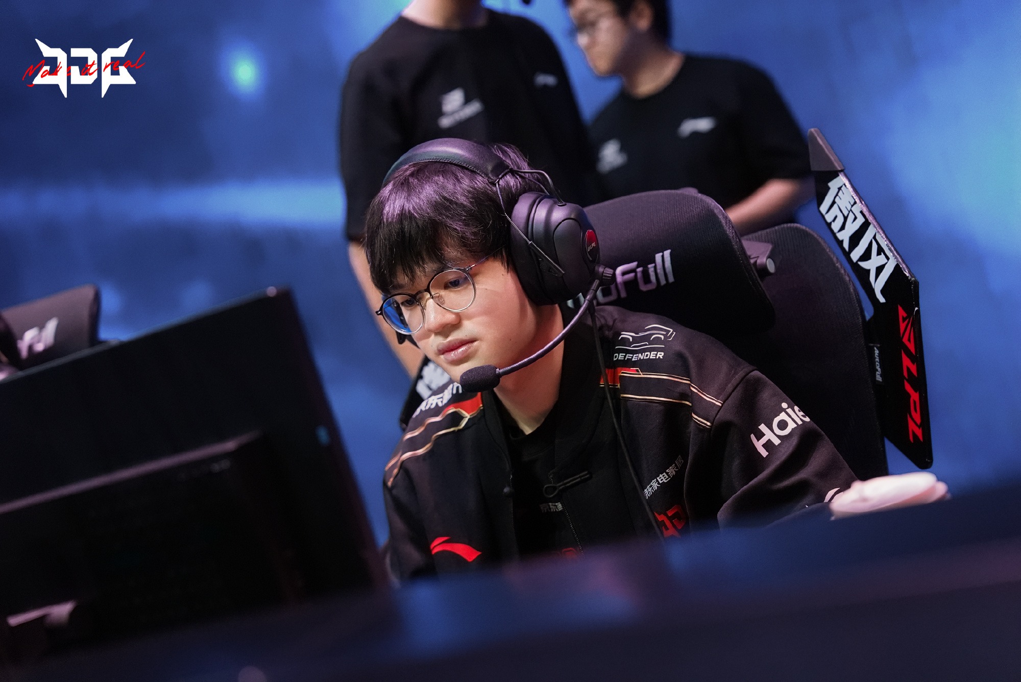 黑白体育-Scout迎来十赛季高光表现,IG球迷沸腾!的简单介绍