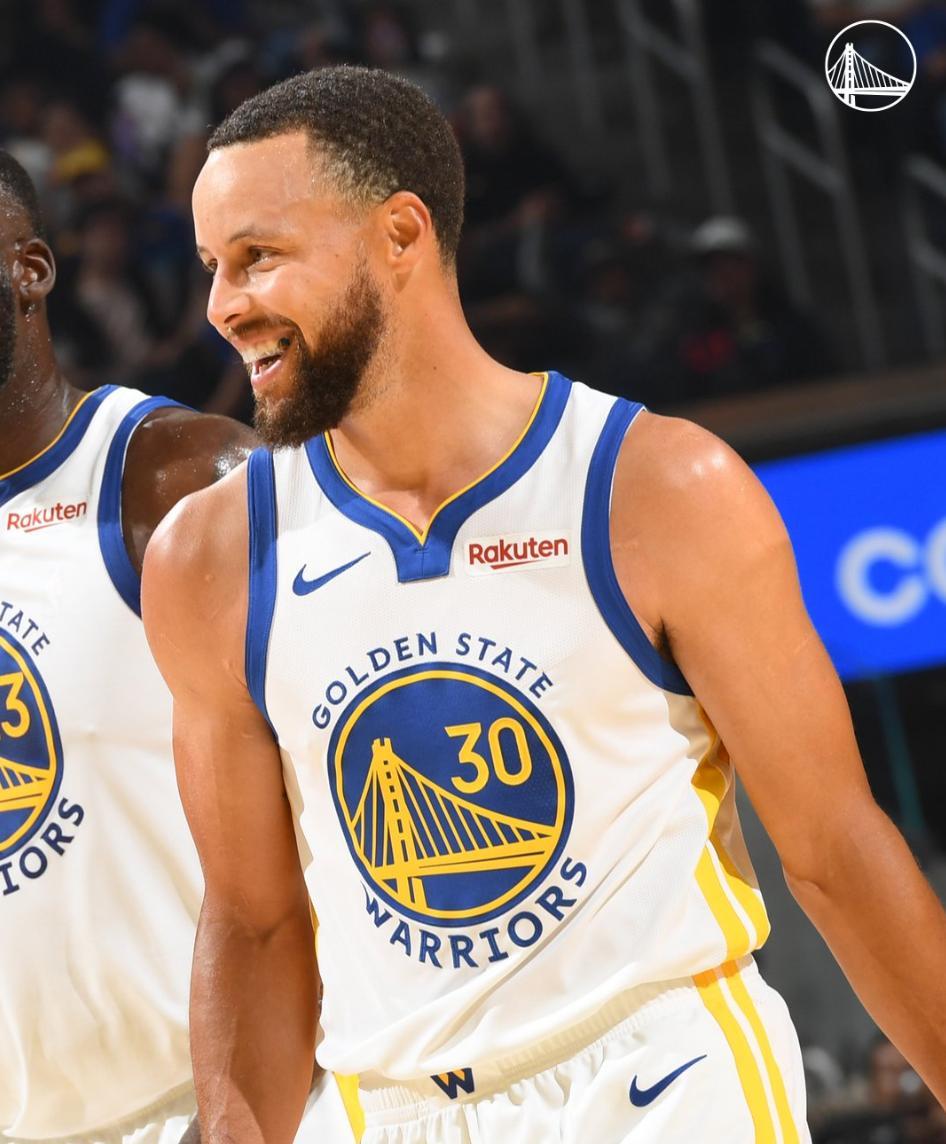 黑白体育-关于库里在法国队比赛中逆转，高光表现引发热议！的信息