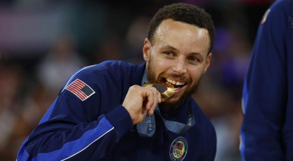 黑白体育-关于库里在法国队比赛中逆转，高光表现引发热议！的信息