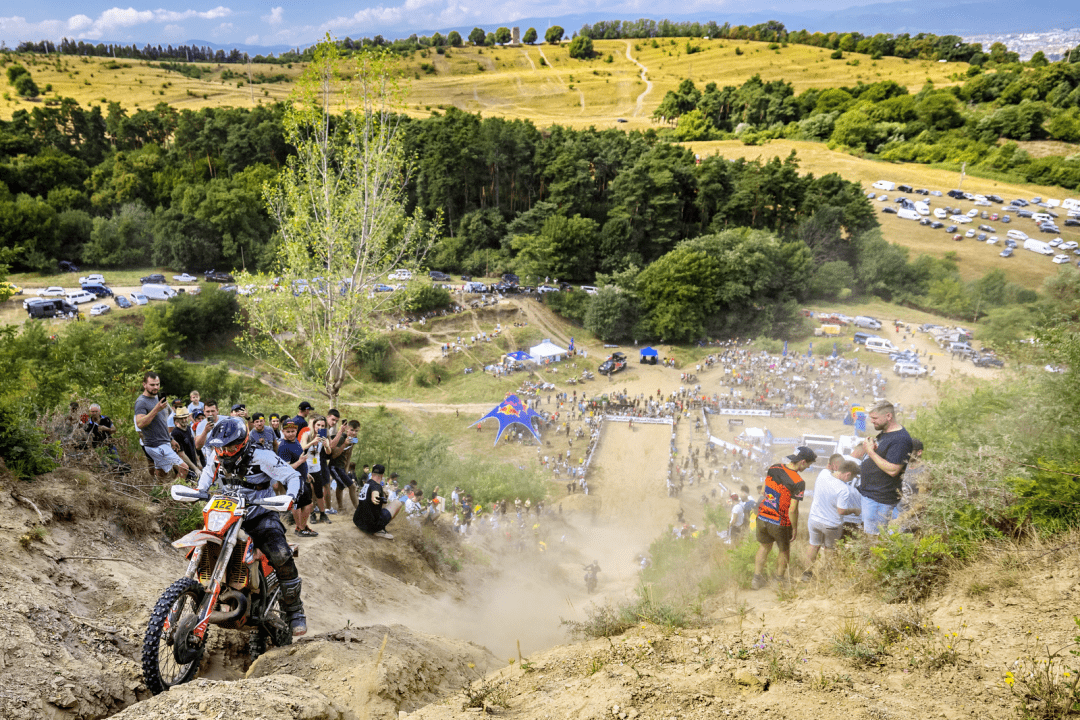 黑白体育-Karsa连续五场比赛得分超过比分优势明显，西班牙队挑战极限！的简单介绍