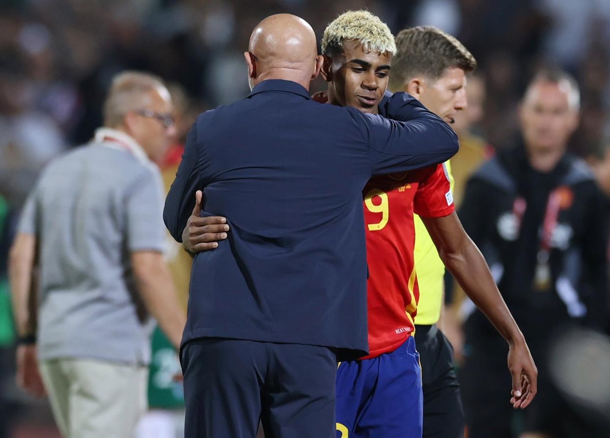 黑白体育-Karsa连续五场比赛得分超过比分优势明显，西班牙队挑战极限！的简单介绍